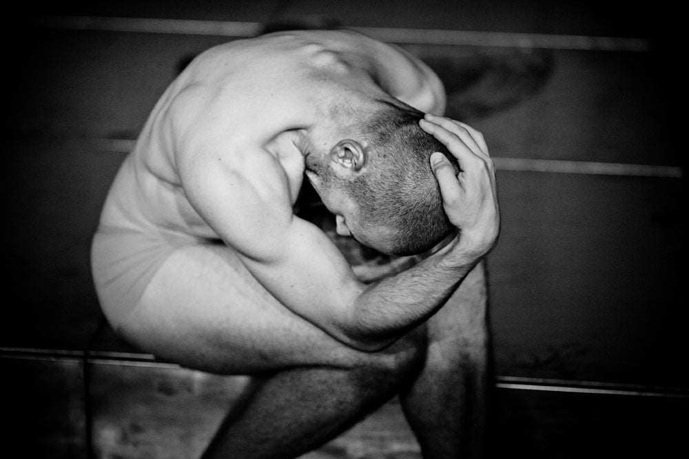 Tomasz Bazan in the performance Wyspy/Islands, photo: Tomasz Tyndyk/ Nowy Theatre
